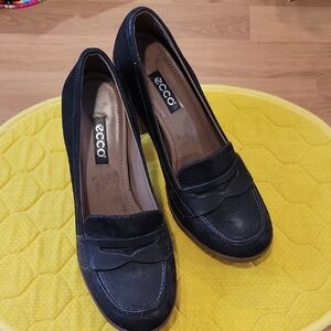 Ecco Women's Elegant Black Loafers, Size 39